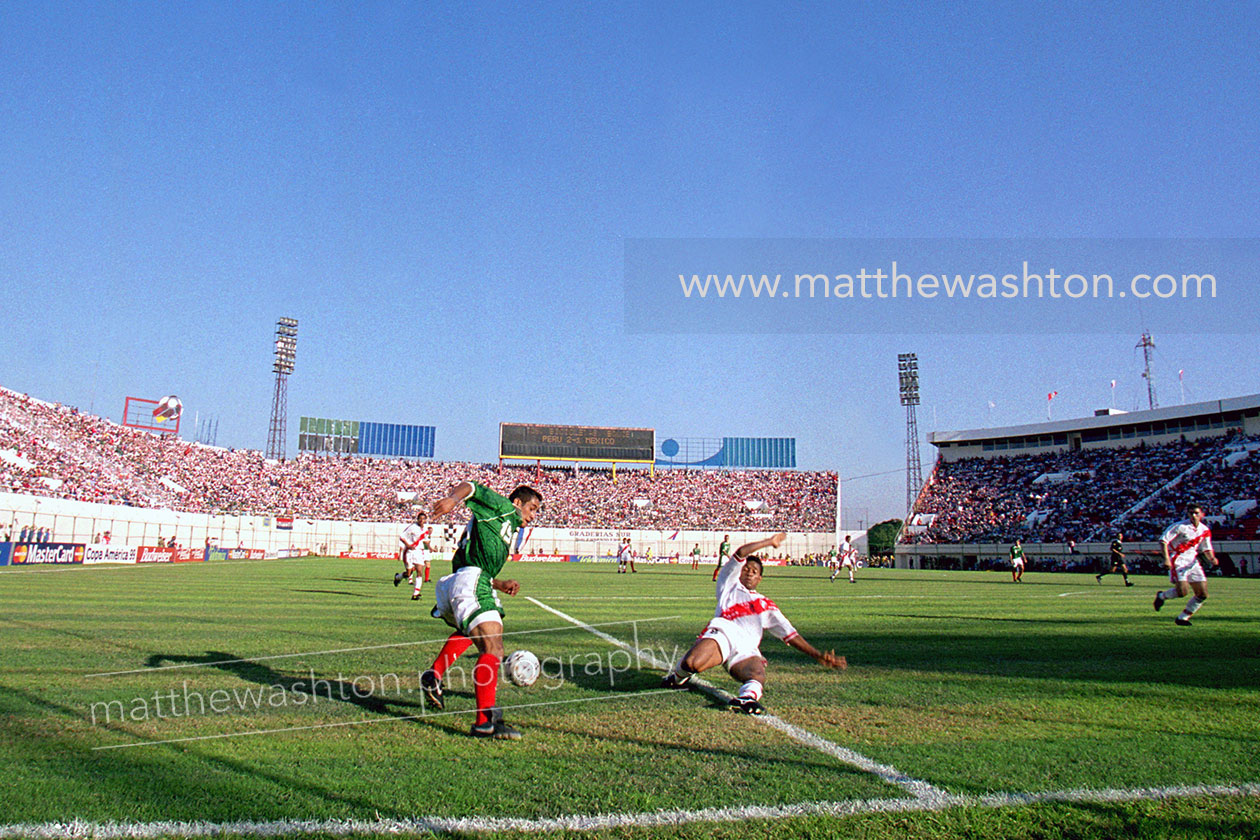  Matthew Ashton Copa America 99 - Quarter Final - Peru v Mexico